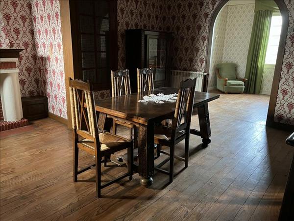 Maison à vendre |  Saint-Justin |  5 pièces | 201 m²