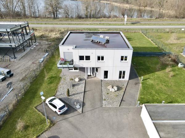 Rountzenheim (67480) Ensemble immobilier professionnel à louer – 300 m² – 30 ares – parkings