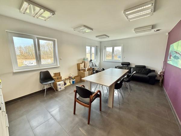 Rountzenheim (67480) Ensemble immobilier professionnel à louer – 300 m² – 30 ares – parkings