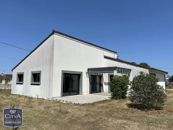 Maison à vendre 4 pièces 110m² Saint-Laurent-des-Vignes (24100)