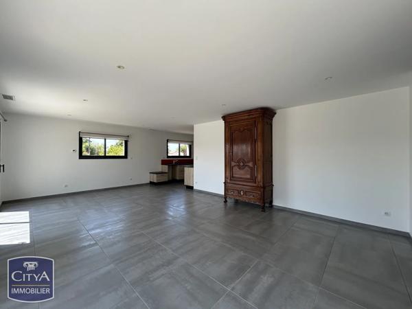 Maison à vendre 4 pièces 110m² Saint-Laurent-des-Vignes (24100)