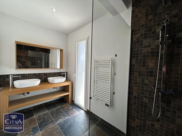 Maison à vendre 4 pièces 110m² Saint-Laurent-des-Vignes (24100)