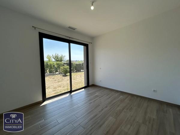 Maison à vendre 4 pièces 110m² Saint-Laurent-des-Vignes (24100)