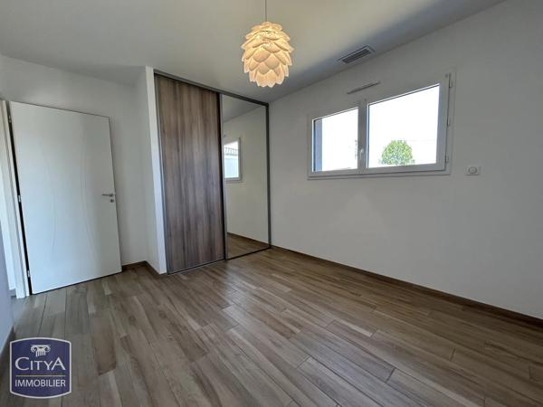 Maison à vendre 4 pièces 110m² Saint-Laurent-des-Vignes (24100)