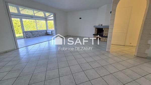 Proche des commerces.