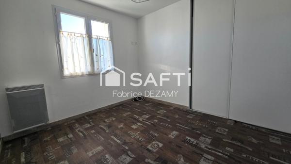 Proche des commerces.