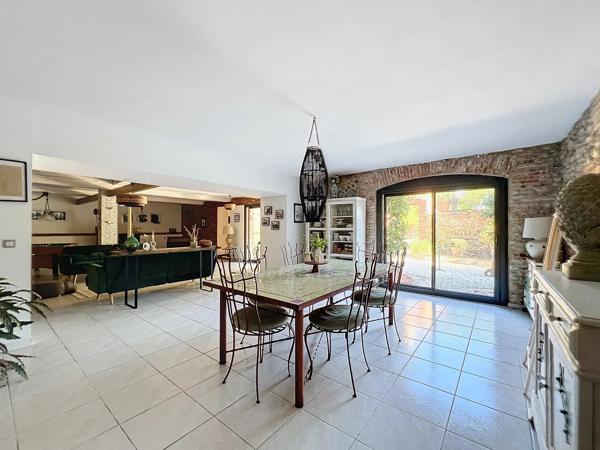 MAS SCINDE EN DEUX HABITATIONS AVEC JARDIN ET PISCINE, PERPIGNAN