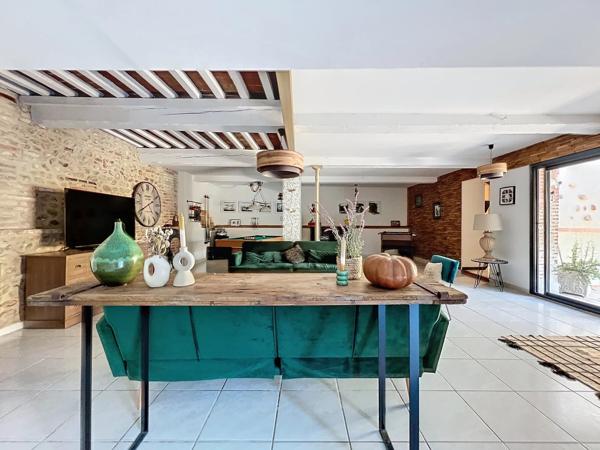 MAS SCINDE EN DEUX HABITATIONS AVEC JARDIN ET PISCINE, PERPIGNAN