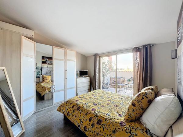 MAS SCINDE EN DEUX HABITATIONS AVEC JARDIN ET PISCINE, PERPIGNAN