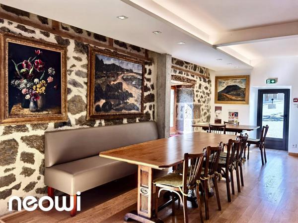 RESTAURANT PRÊT À L’EMPLOI AVEC HABITATION T4 ET GRAND STUDIO INDÉPENDANT