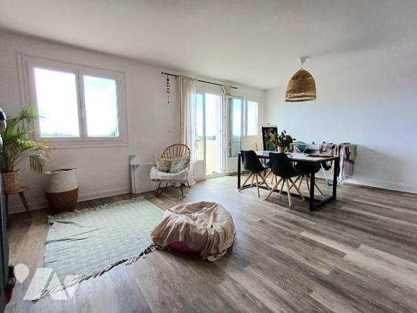 Appartement à Vendre à Guidel (56520) en Morbihan (56)

Cet appartement d'une surface habitab...