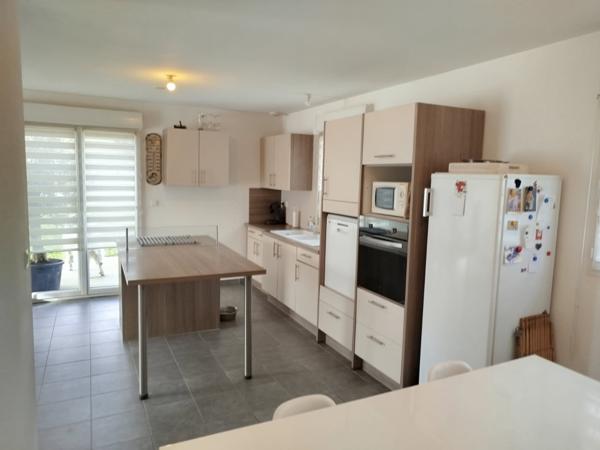 Yenne (73170) A 10 MINUTES DE YENNE VILLA DE 90 M² SUR 947 M² DE TERRAIN