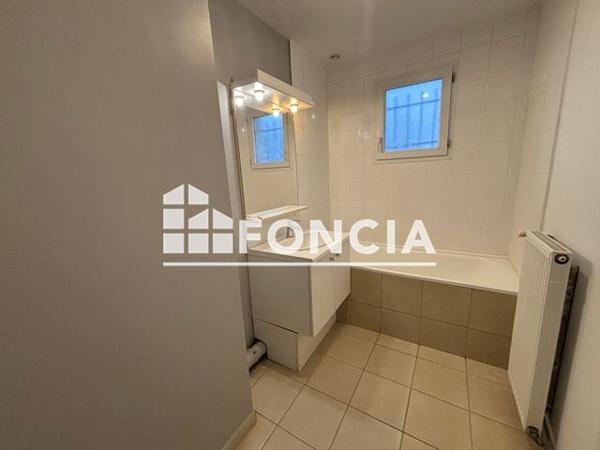 Location Maison 4 pièces 90.7 m² - 123 RUE JEANNE JUGAN Villefranche S/ Saone 69400