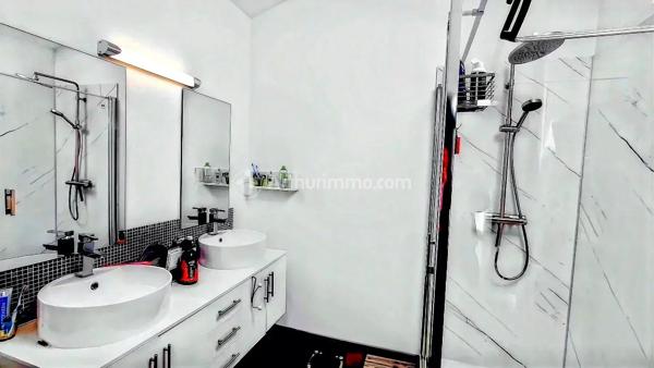 Vente                                                      Maison de ville
                        
                     6 pièces                      165 m2                     à Castres