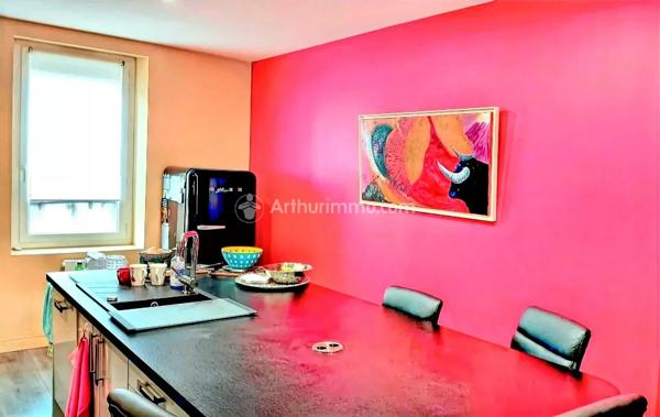 Vente                                                      Maison de ville
                        
                     6 pièces                      165 m2                     à Castres