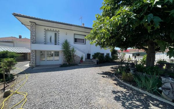 Maison à vendre    6 pièces • 163 m2 Pontonx-sur-l'Adour