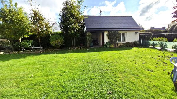 MAISON CONTEMPORAINE DE 2001, COMMODITES A PIED.