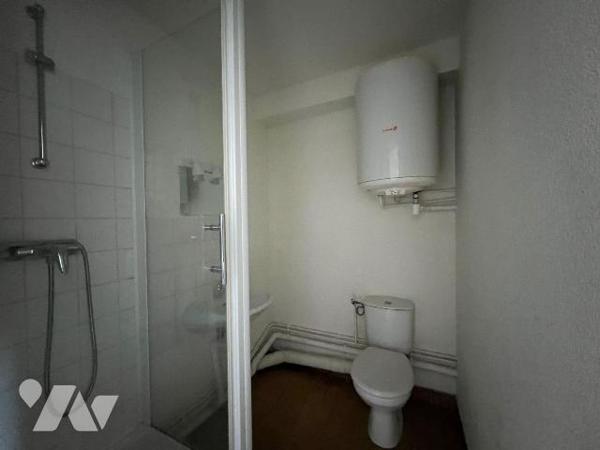 A VENDRE - SAINT-NAZAIIRE- PLEIN CENTRE - STUDIO
En plein centre ville, dans résidence des ann...