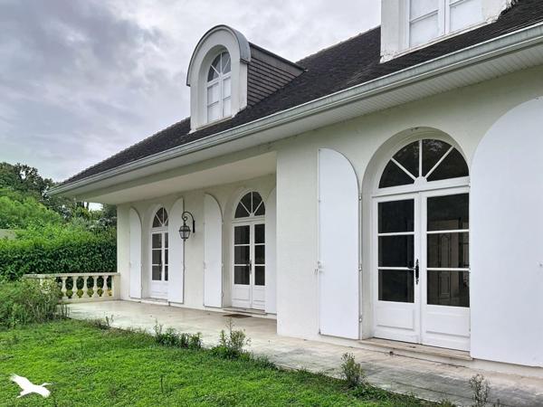 Maison à vendre 565 380 € Eysines 7 p 220 m² DPE E