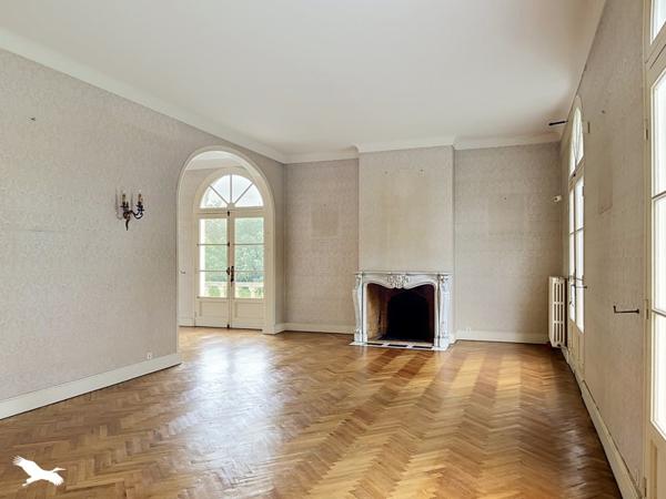 Maison à vendre 565 380 € Eysines 7 p 220 m² DPE E