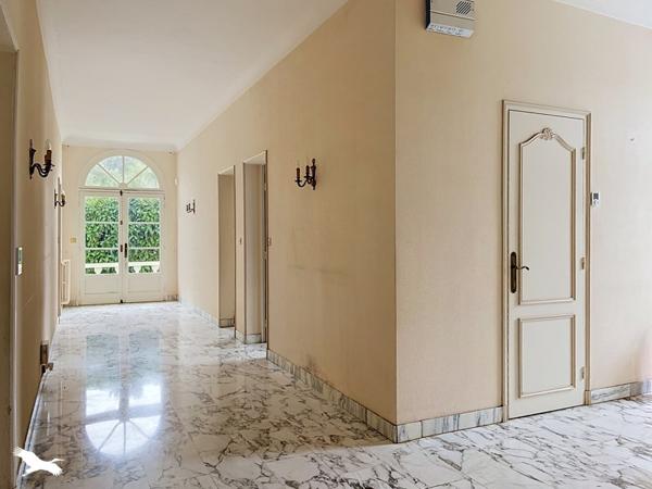 Maison à vendre 565 380 € Eysines 7 p 220 m² DPE E
