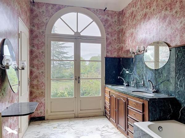 Maison à vendre 565 380 € Eysines 7 p 220 m² DPE E