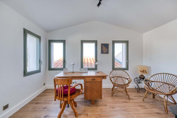 Villa récente de standing vue sur Mer