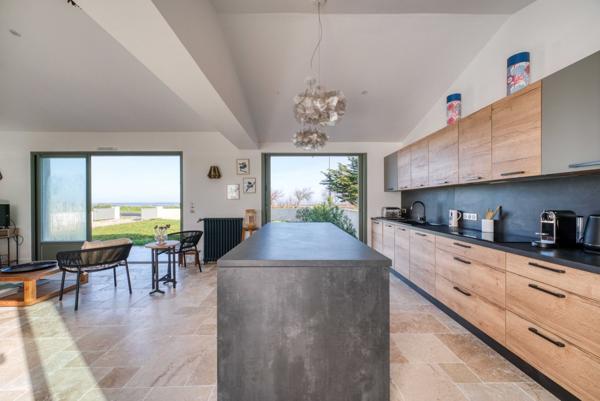 Villa récente de standing vue sur Mer