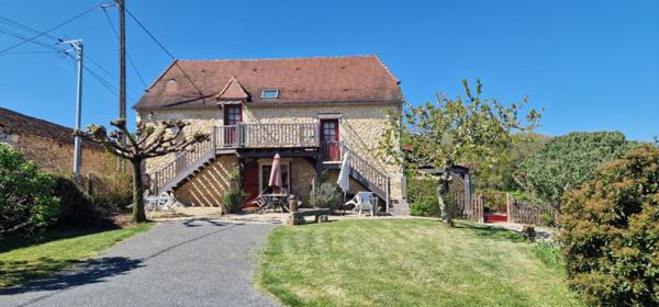 24210 Thenon : maison et 3 Gîtes