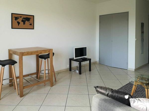 Appartement à louer    1 pièce •  Pau