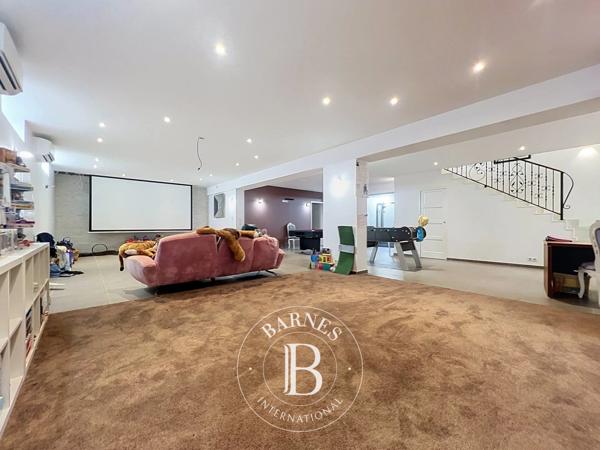 Chennevières-sur-Marne, Maison 4 Chambres -  254 m² à vendre