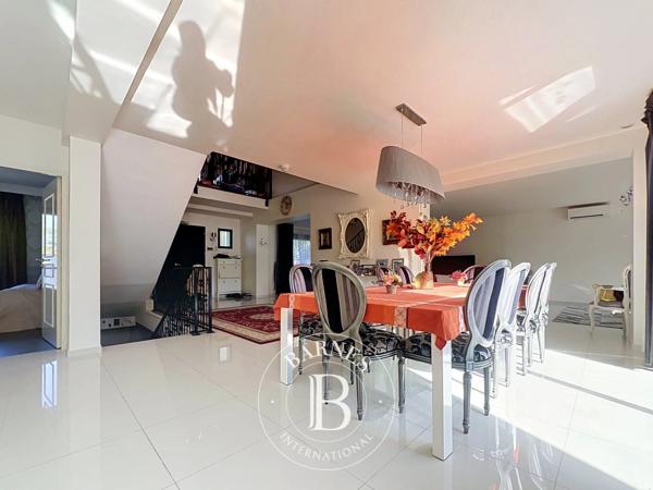Chennevières-sur-Marne, Maison 4 Chambres -  254 m² à vendre