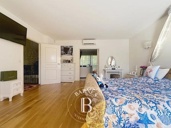 Chennevières-sur-Marne, Maison 4 Chambres -  254 m² à vendre