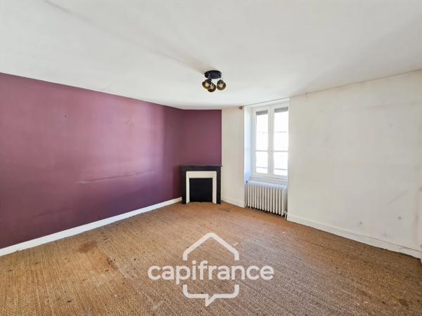 Maison de ville 64 m² – La Charité-sur-Loire (58) – Centre historique – Fort potentiel