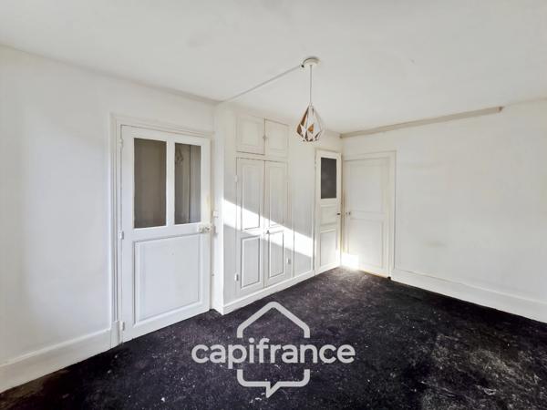 Maison de ville 64 m² – La Charité-sur-Loire (58) – Centre historique – Fort potentiel