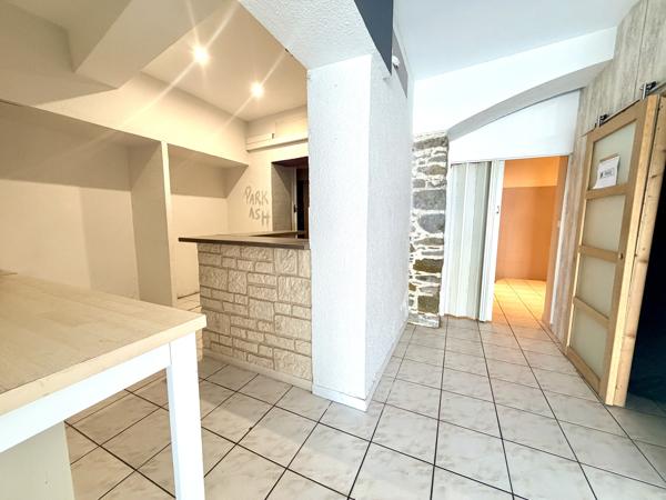 Maison de ville avec garage et terrasse