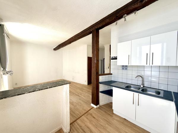 Maison de ville avec garage et terrasse