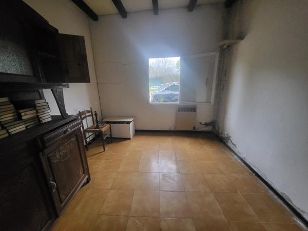 Local commercial 160m2 avec possibilité d'agrandissement- proche d'Ajaccio Eccica-Suarella (20117)