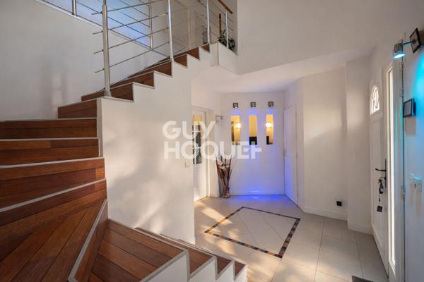 JUZIERS - Maison 7 pièces, 4 chambres.