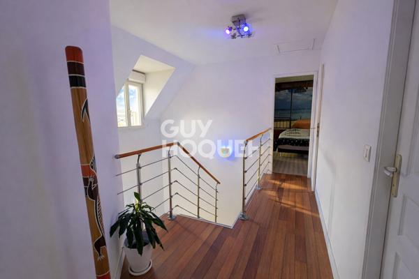 JUZIERS - Maison 7 pièces, 4 chambres.