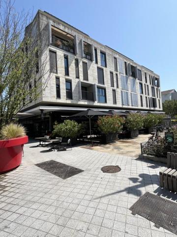 Mérignac centre, appartement T4 avec terrasse et 2 parkings