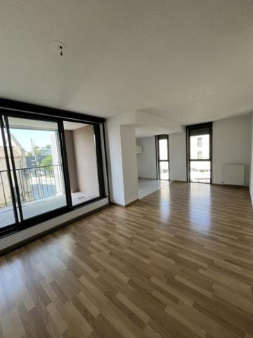 Mérignac centre, appartement T4 avec terrasse et 2 parkings