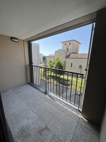 Mérignac centre, appartement T4 avec terrasse et 2 parkings