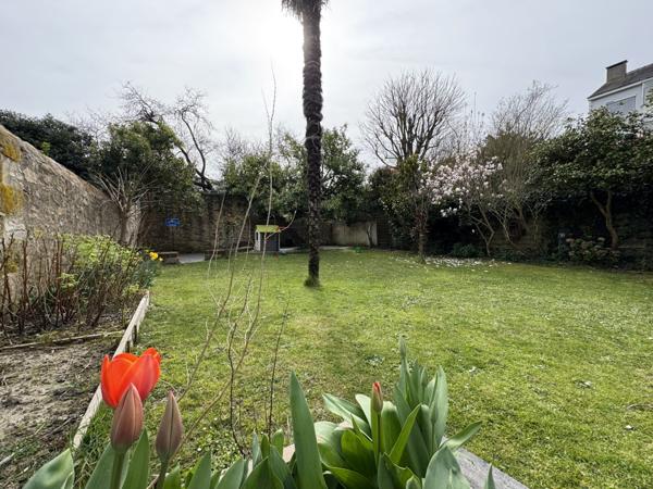 Maison  6 pièce(s)  5 chambre(s)  200.61 m²