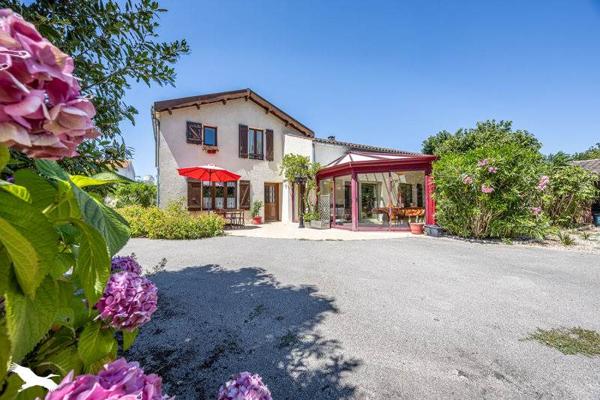 Maison à vendre |  Aigrefeuille-d'Aunis |  7 pièces | 200 m²