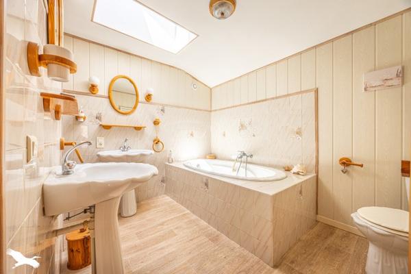 Maison à vendre |  Aigrefeuille-d'Aunis |  7 pièces | 200 m²