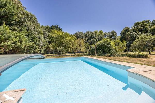 Maison à vendre |  Aigrefeuille-d'Aunis |  7 pièces | 200 m²