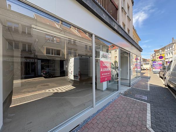 Local commercial 4 pièces 231 m2