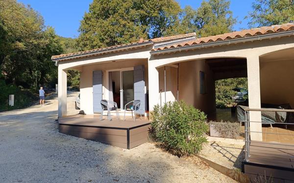 Appartement à louer    1 pièce •  Salavas