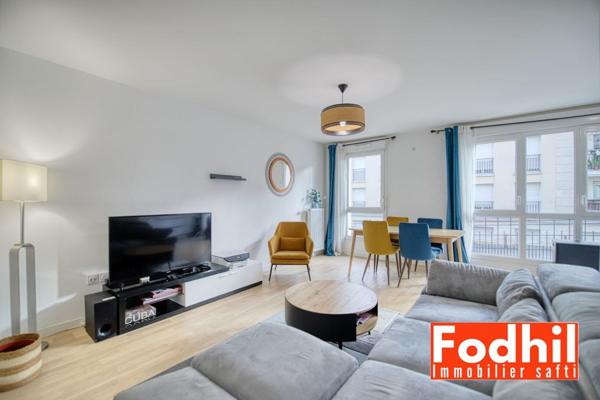 Appartement 3 piéces, 2 chambres avec parking et une cave.